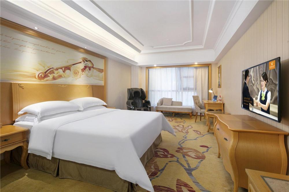 Vienna Hotel Zhengzhou Zhongyuan Futa Exterior foto